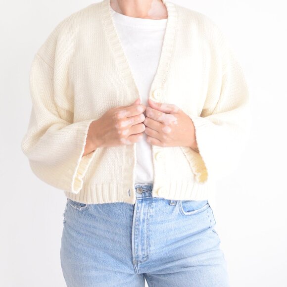 Vintage Lee Wright Cream 16% Wool Knit Button Cropped Cardigan Sweater M - Picture 2 of 10